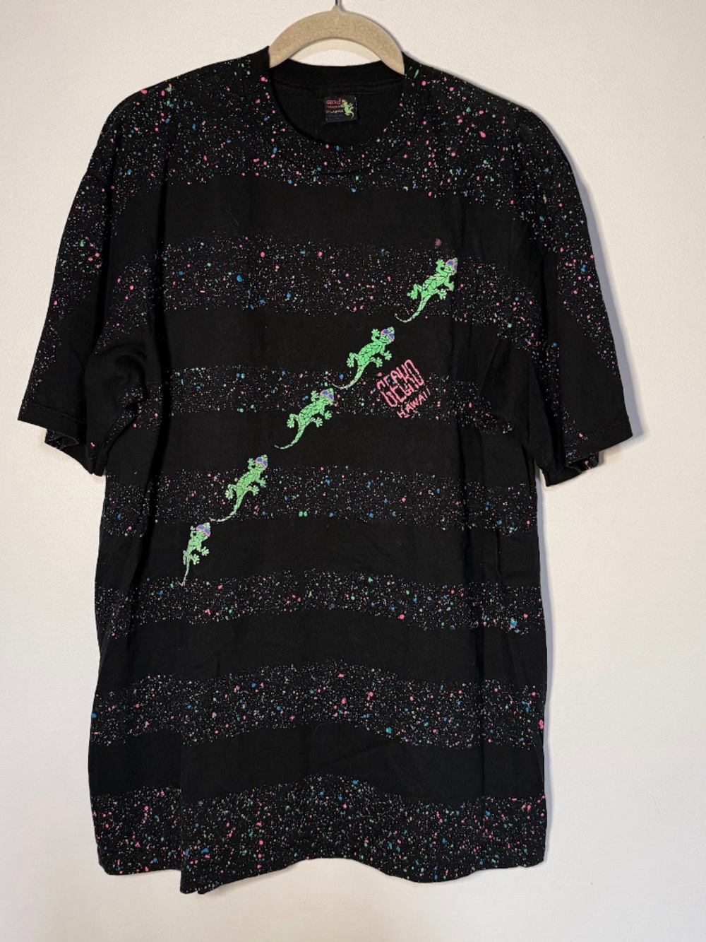 Vintage 90s Gecko Hawaii RARE Neon Paint Splatter Striped Single Stitch T-Shirt